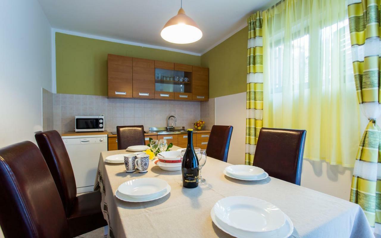 Apartments Luka 2 Baška Extérieur photo