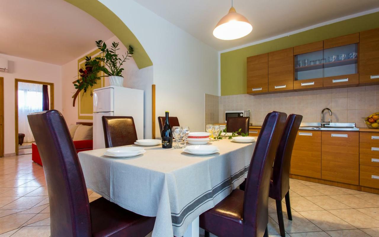 Apartments Luka 2 Baška Extérieur photo